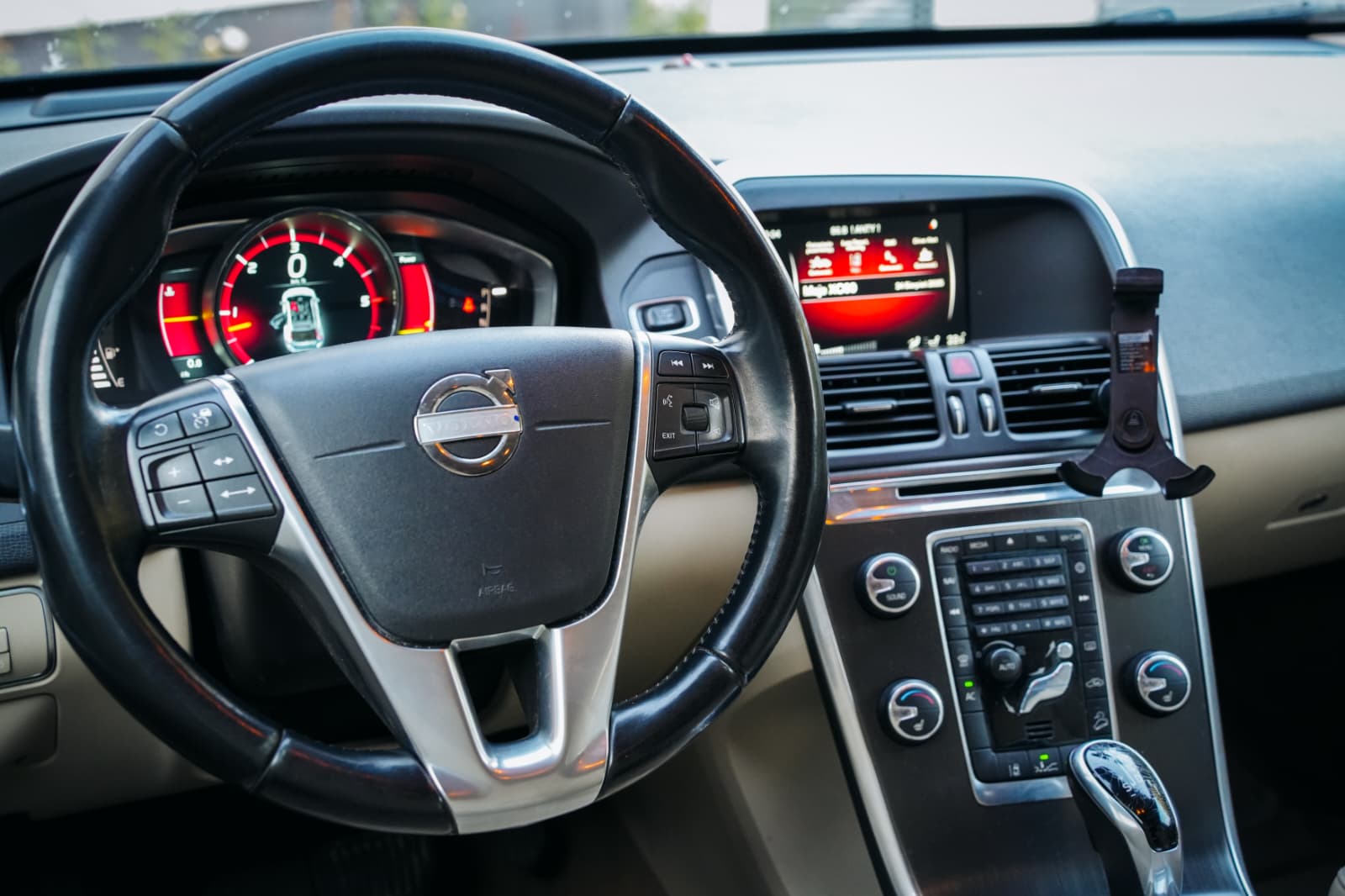 Volvo XC60 2.4diesel 240KM - Zdjęcie 4